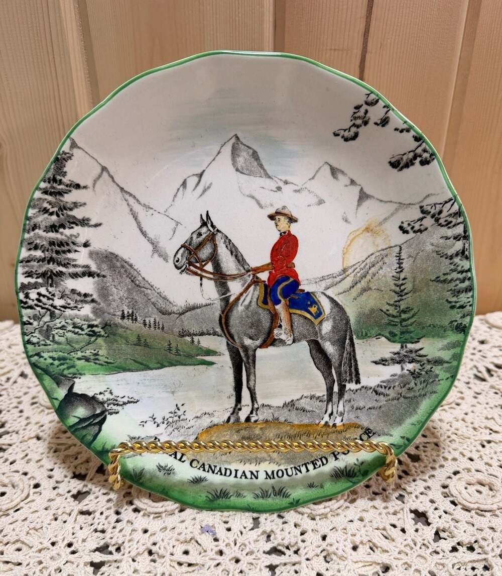 The Royal Canadian Mounted Police "The Mountie" Horse Plate 10” Wall Art Decor